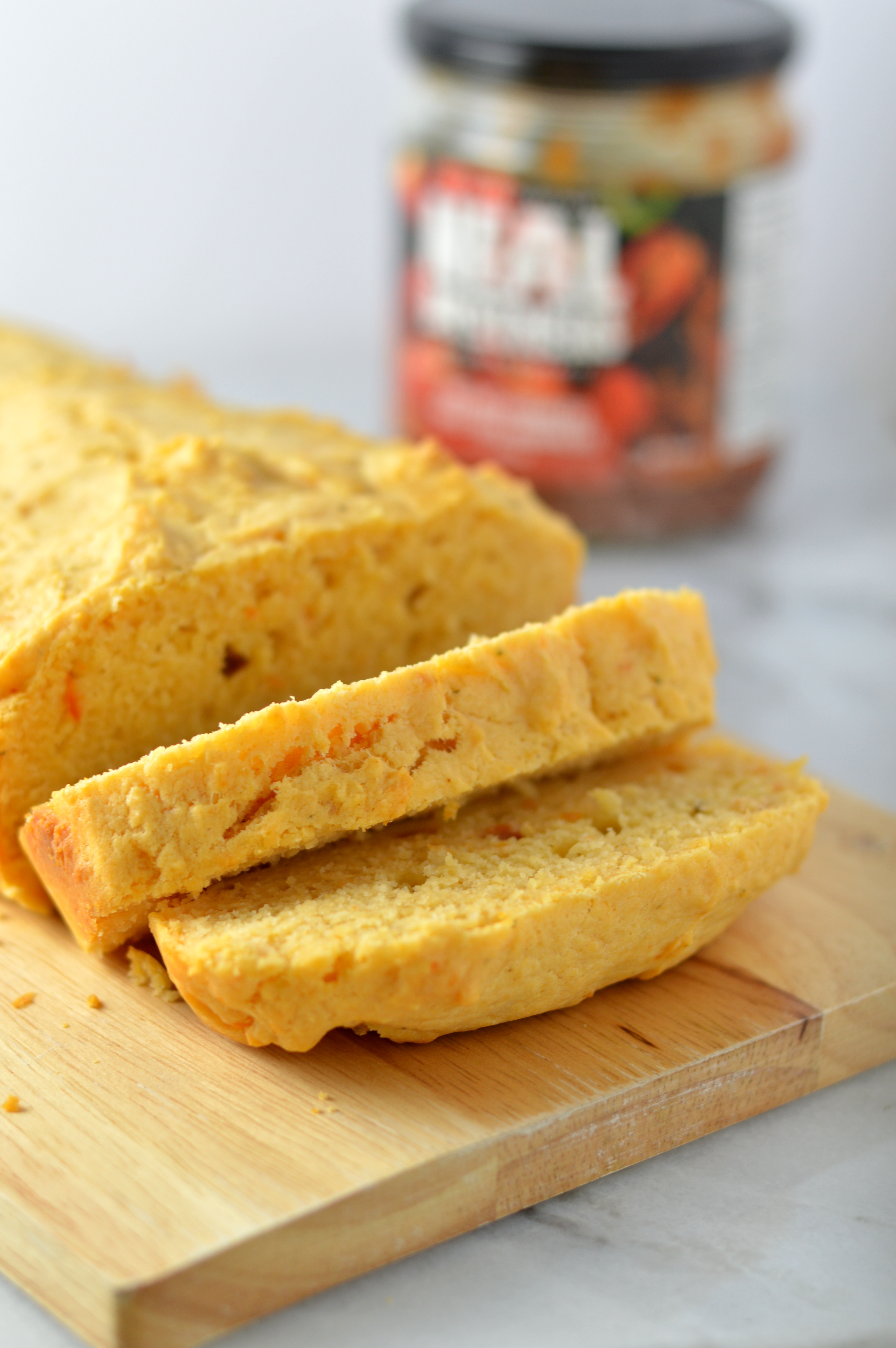 Easy Salsa Bread recipe. This simple quick bread is made with less than 10 ingredients, and pairs perfectly with soups or chili.