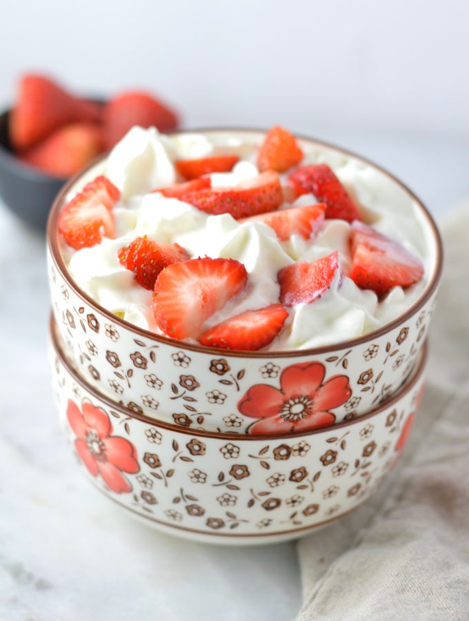 Easy Strawberry Shortcake Oatmeal recipe. This decadent breakfast idea is so good, you could even eat it for dessert! Whipped cream optional.