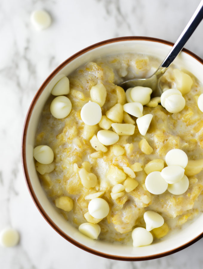 Macadamia and White Chocolate Oatmeal