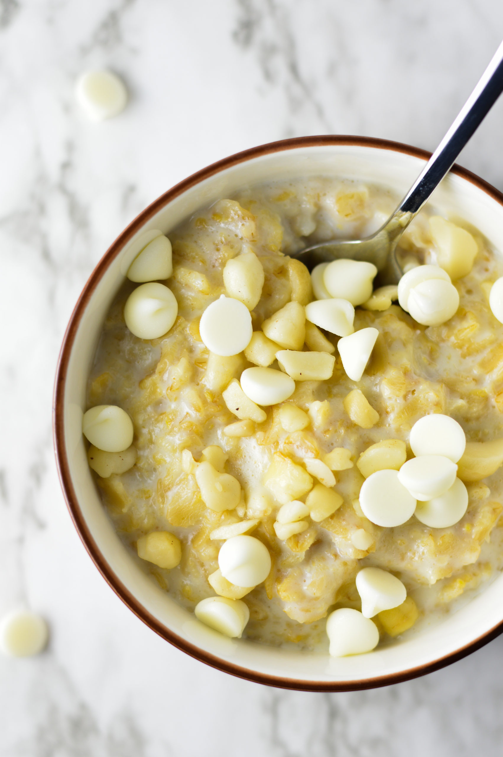 Macadamia and White Chocolate Oatmeal