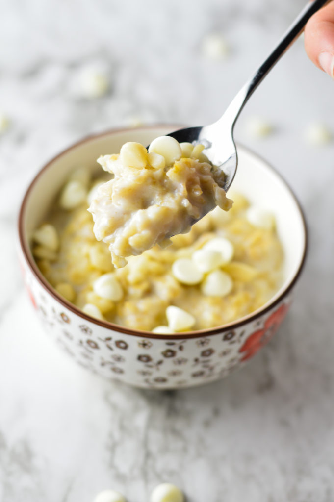 Macadamia and White Chocolate Oatmeal