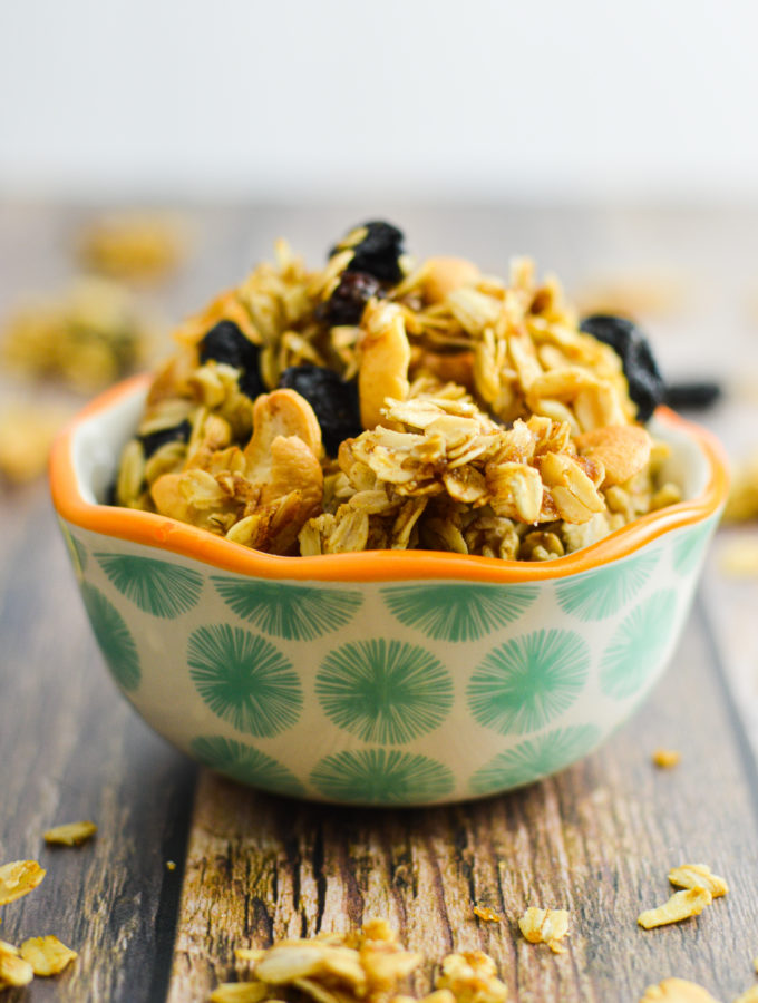 Cashew Vanilla Granola