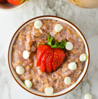 Strawberry White Hot Chocolate Oatmeal