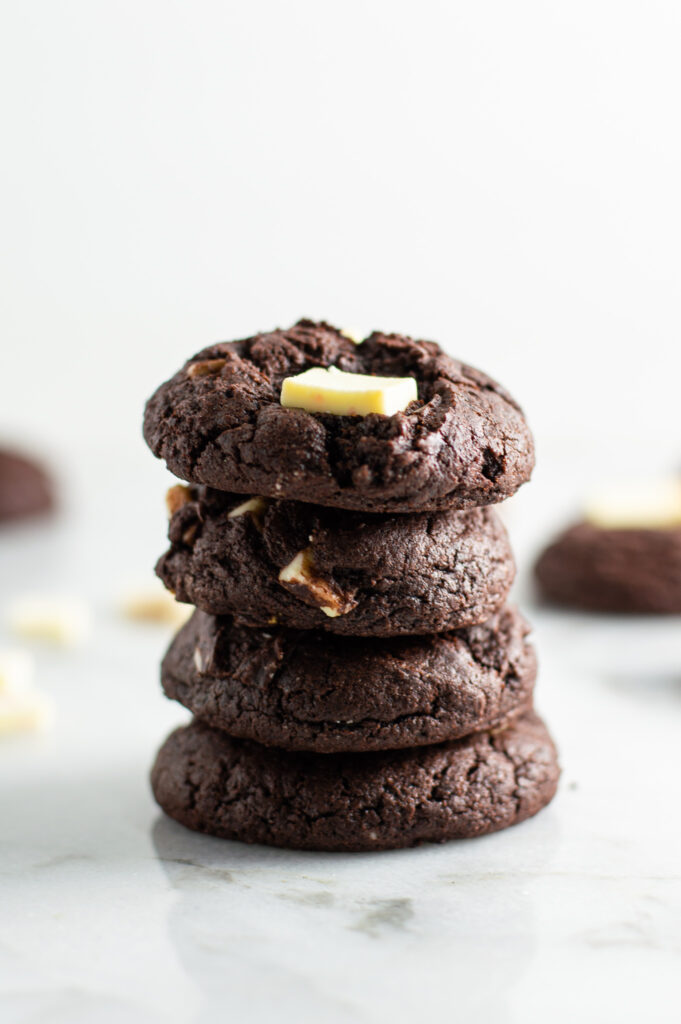 Peppermint Chunk Brownie Cookies