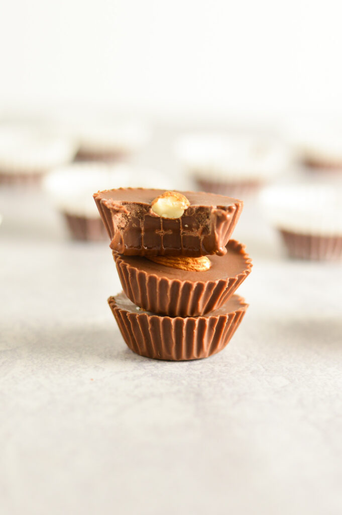 Almond Mini Nutella Cups