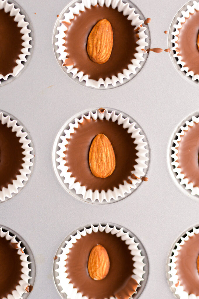 Almond Mini Nutella Cups