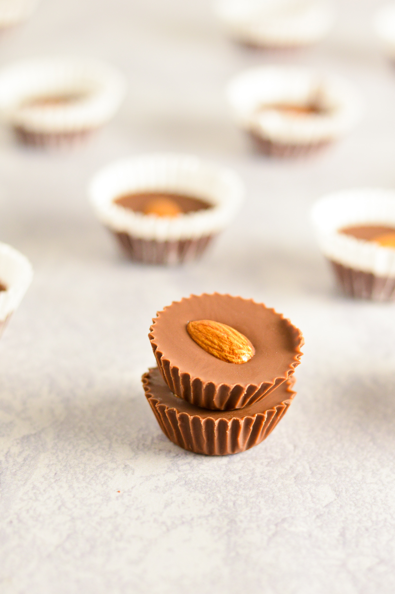 Almond Mini Nutella Cups