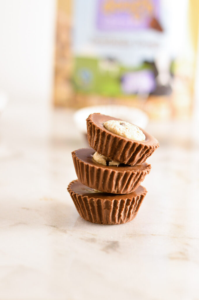 Easy Cookie Dough Mini Nutella Cups