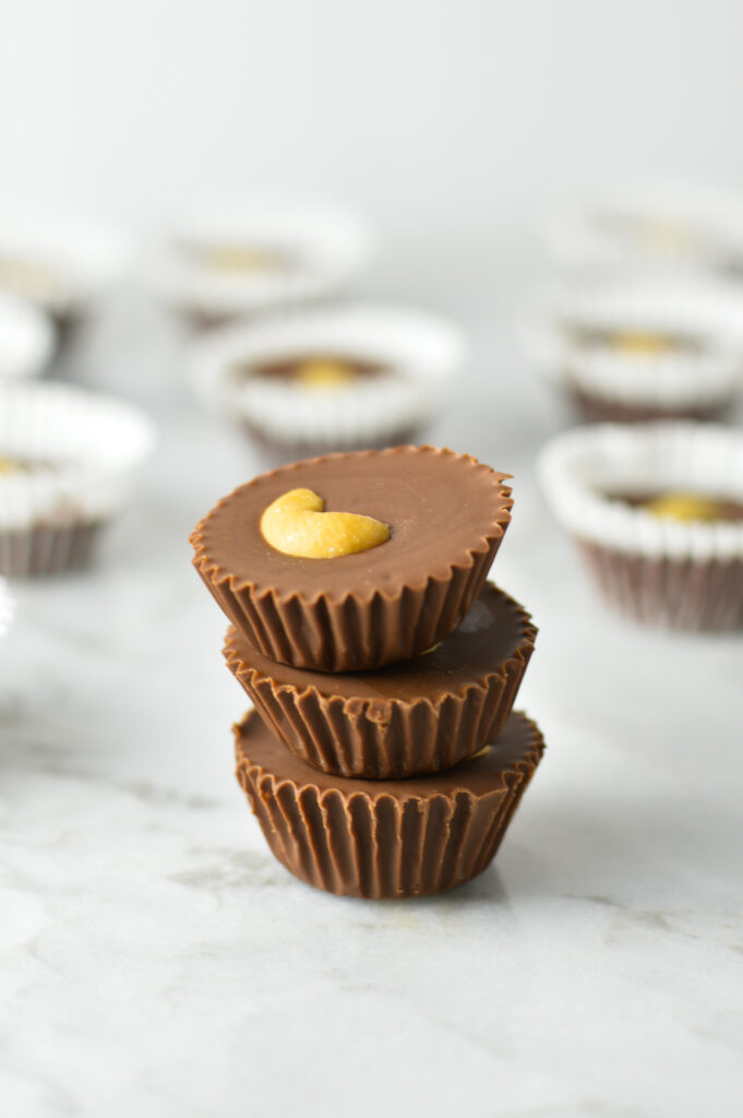 Cashew Mini Nutella Cups