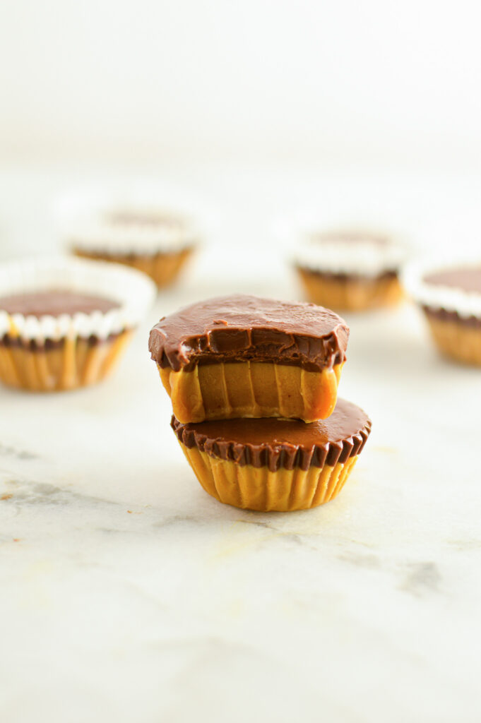 Mini Peanut Butter Nutella Cups