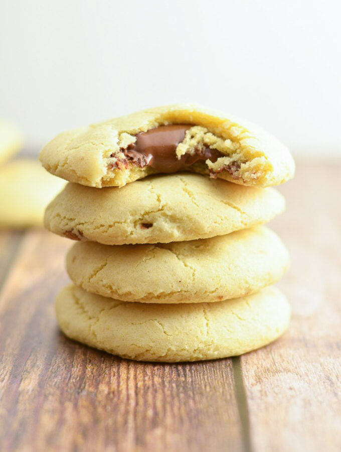 Nutella Stuffed Cookies