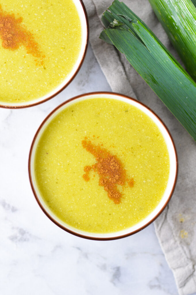 Vegan Cauliflower and Leek Soup