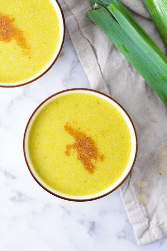 Vegan Cauliflower and Leek Soup