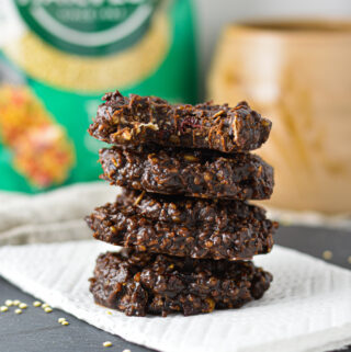 No Bake Cranberry Chocolate Quinoa Cookies