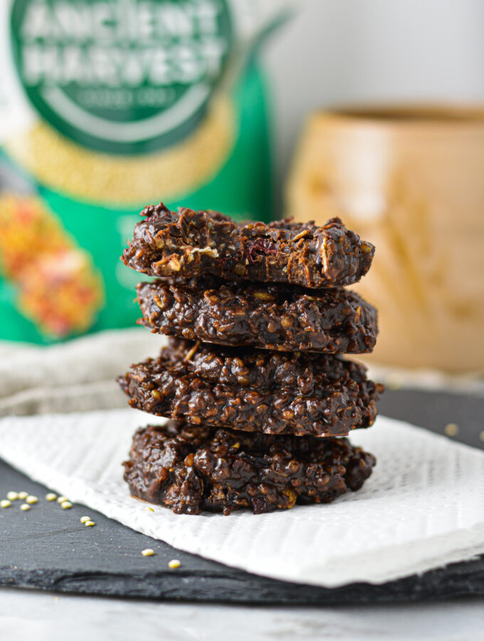 No Bake Cranberry Chocolate Quinoa Cookies