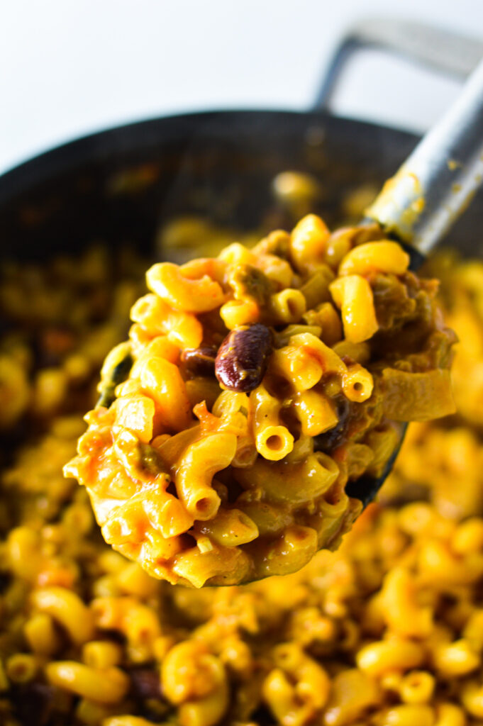 Vegan Chili Mac and Cheese