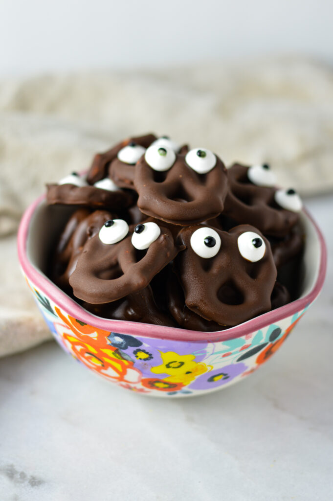 Halloween Chocolate Pretzels