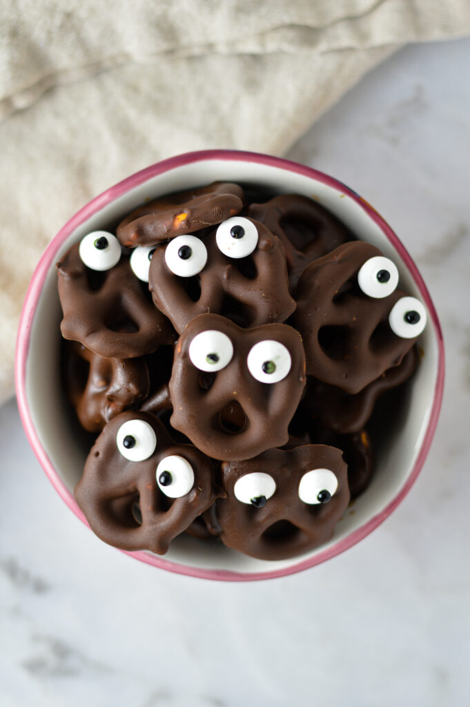 Halloween Chocolate Pretzels