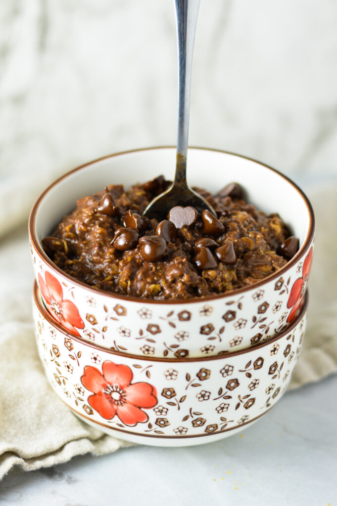 Healthy Mint Chocolate Chip Oatmeal