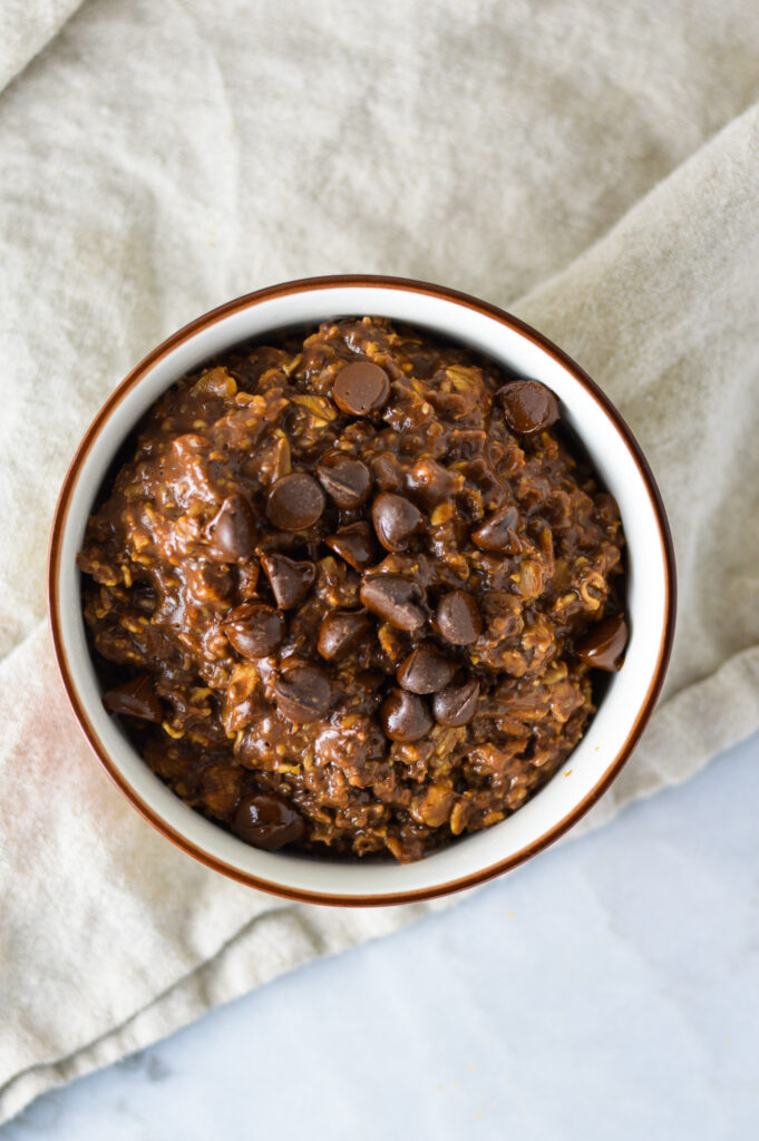 Healthy Mint Chocolate Chip Oatmeal