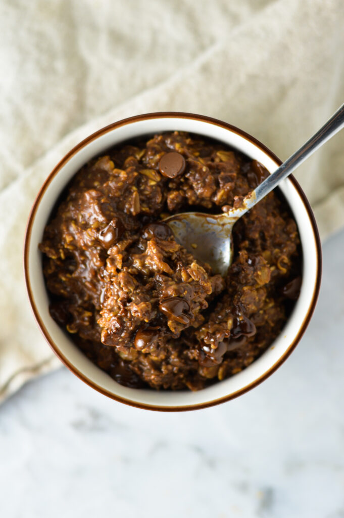 Healthy Mint Chocolate Chip Oatmeal