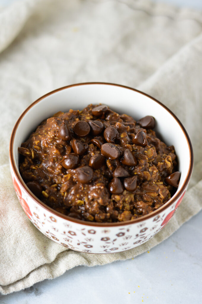 Healthy Mint Chocolate Chip Oatmeal