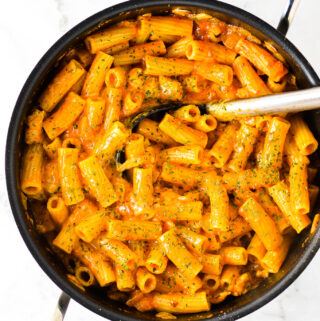 One Pot Cheesy Chicken Pasta