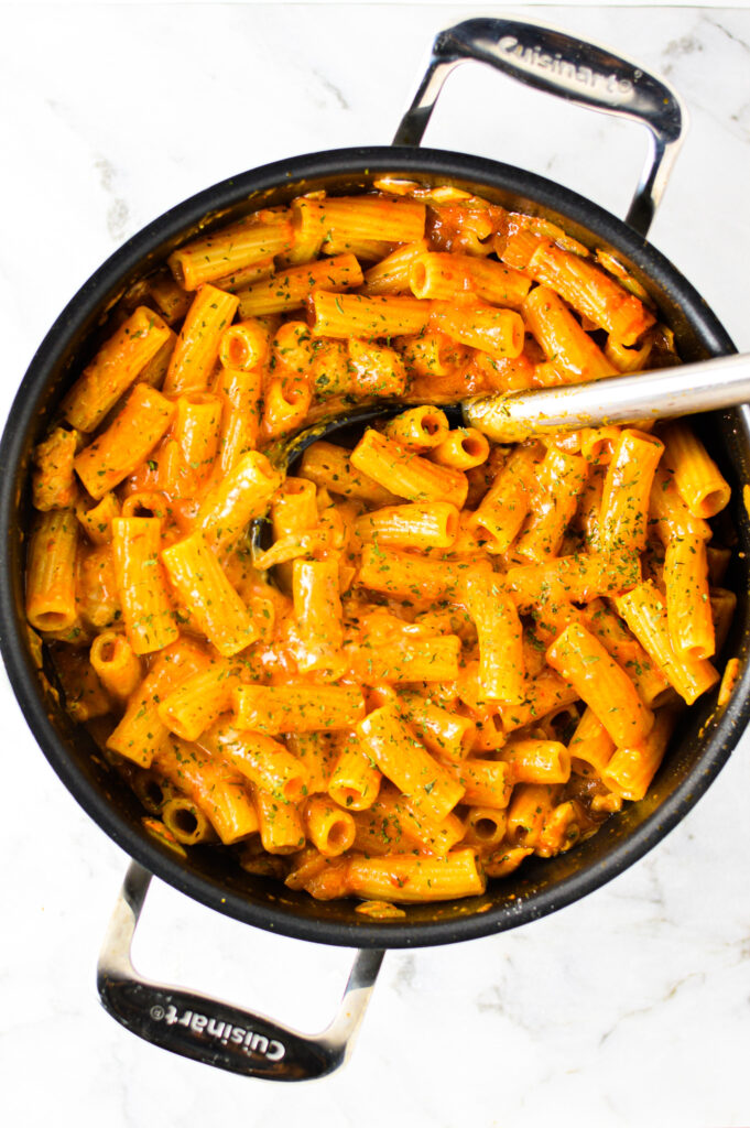 One Pot Cheesy Chicken Pasta