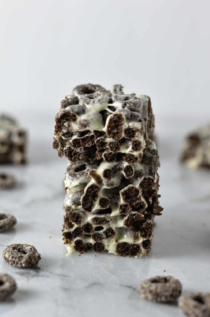 Oreo O's Marshmallow Squares