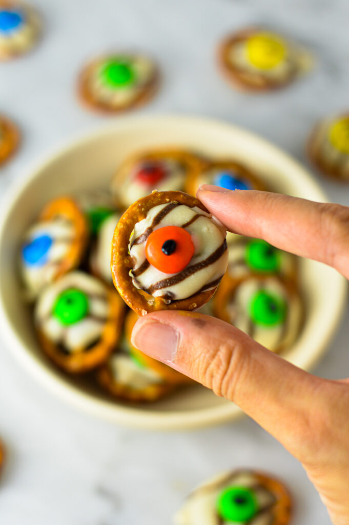 Halloween Pretzel Monster Eyes