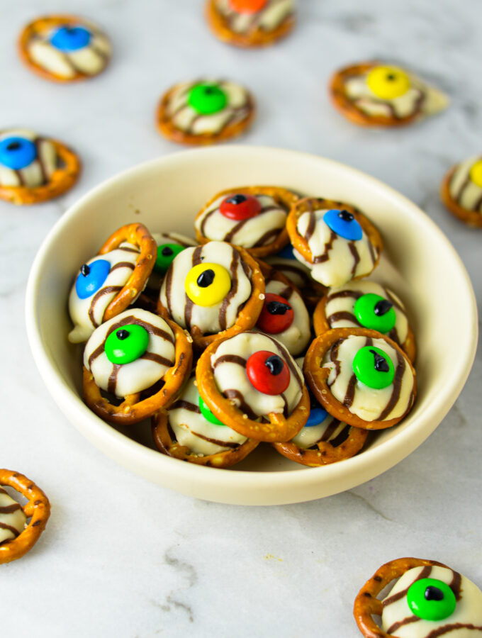 Halloween Pretzel Monster Eyes