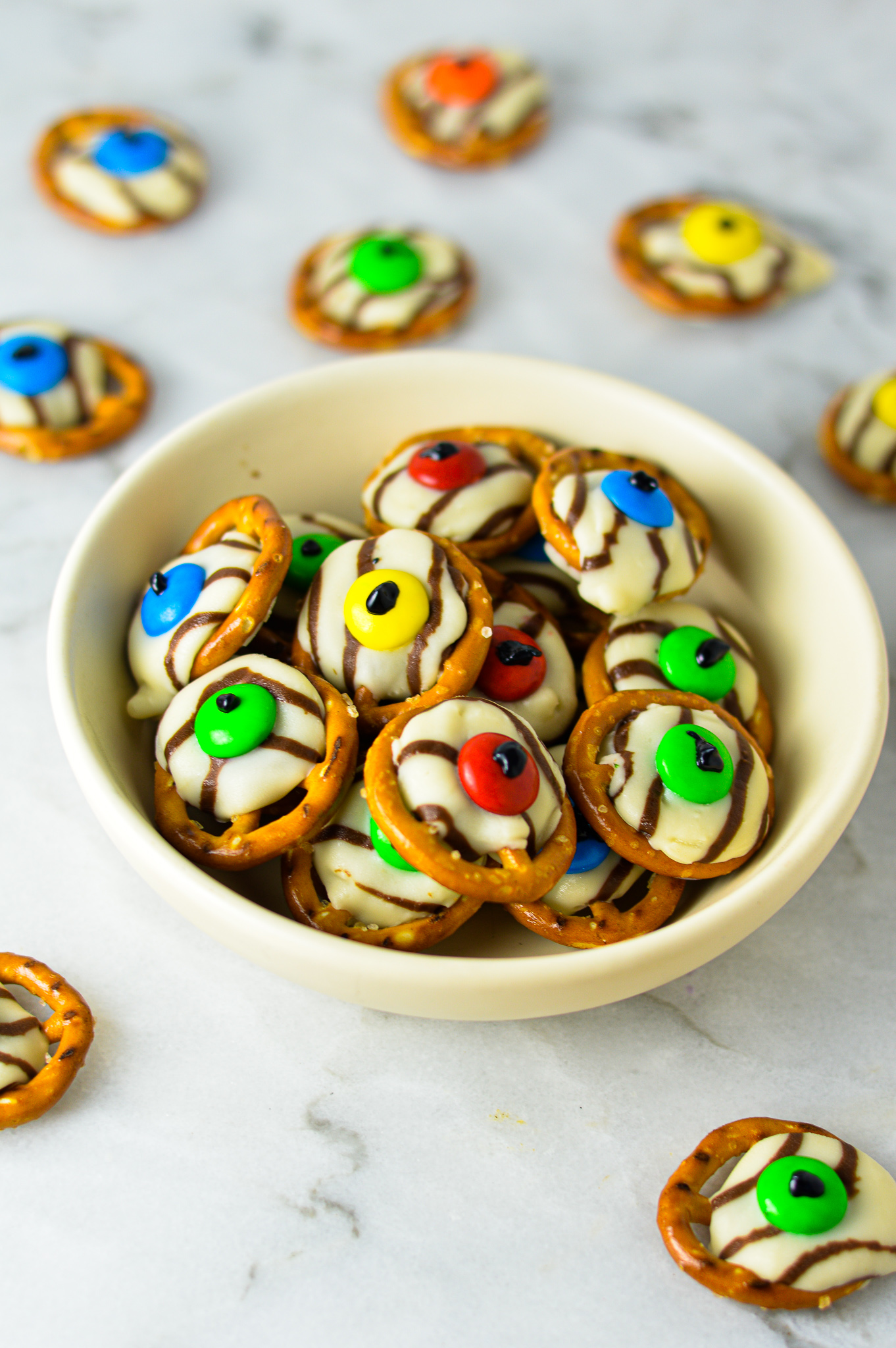 Halloween Pretzel Monster Eyes