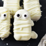 Cake Mix Mummy Cakesicles