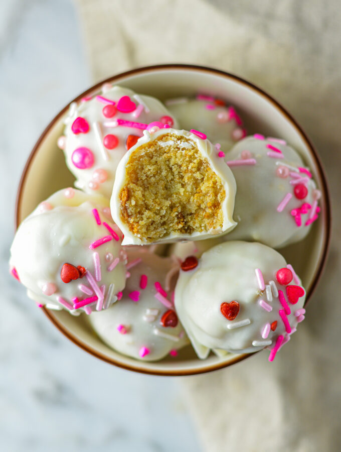 Easy Valentine's Day Cake Balls