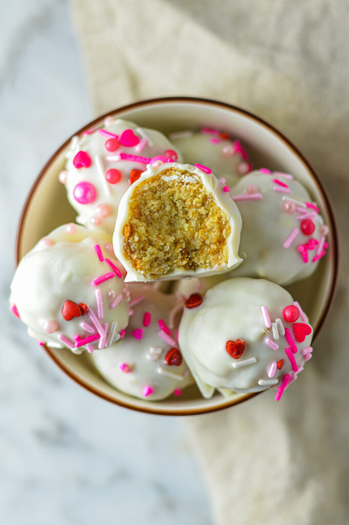 Easy Valentine's Day Cake Balls