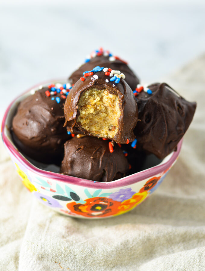 Easy 4th of July Cake Balls