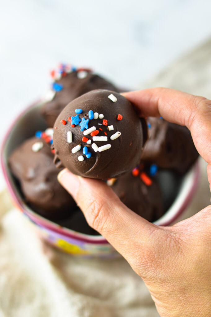 Easy 4th of July Cake Balls