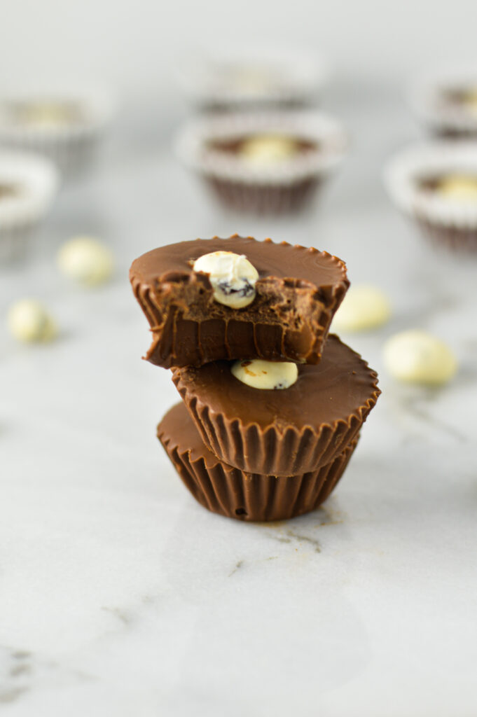 Yogurt Covered Raisin Nutella Cups