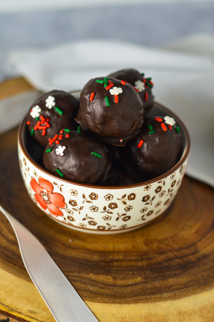 Easy Christmas Cake Balls