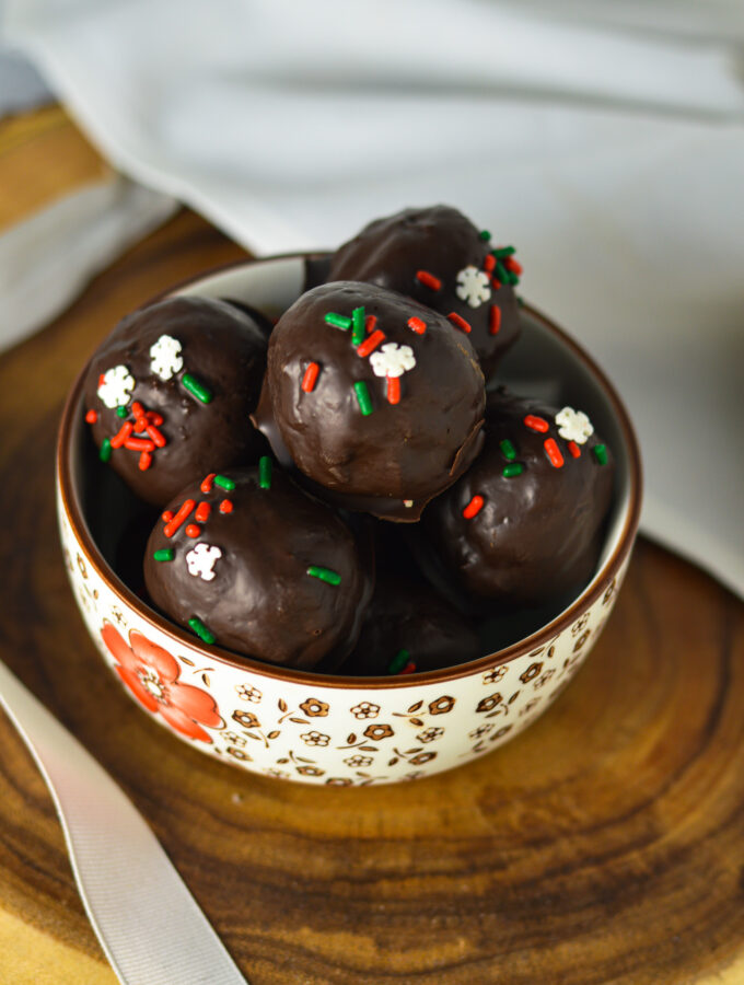 Easy Christmas Cake Balls