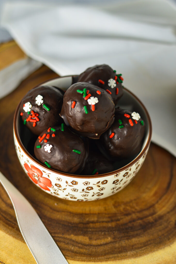 Easy Christmas Cake Balls