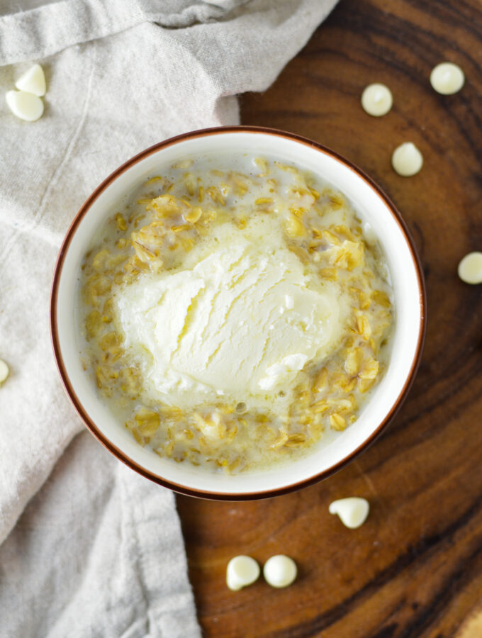 White Chocolate Cupcake Oatmeal