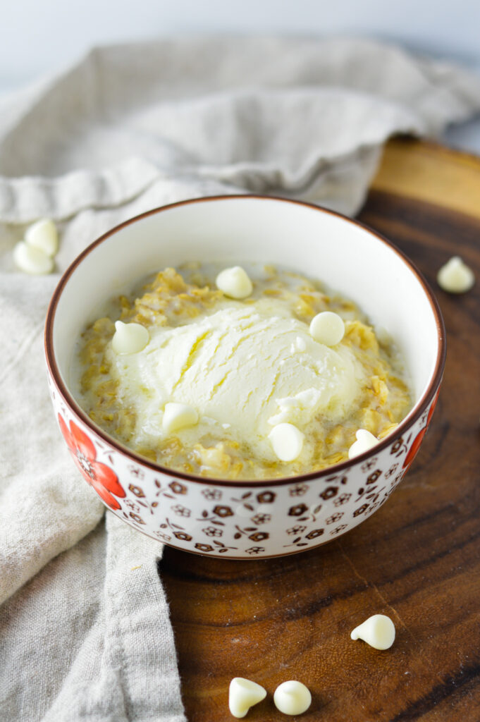 White Chocolate Cupcake Oatmeal