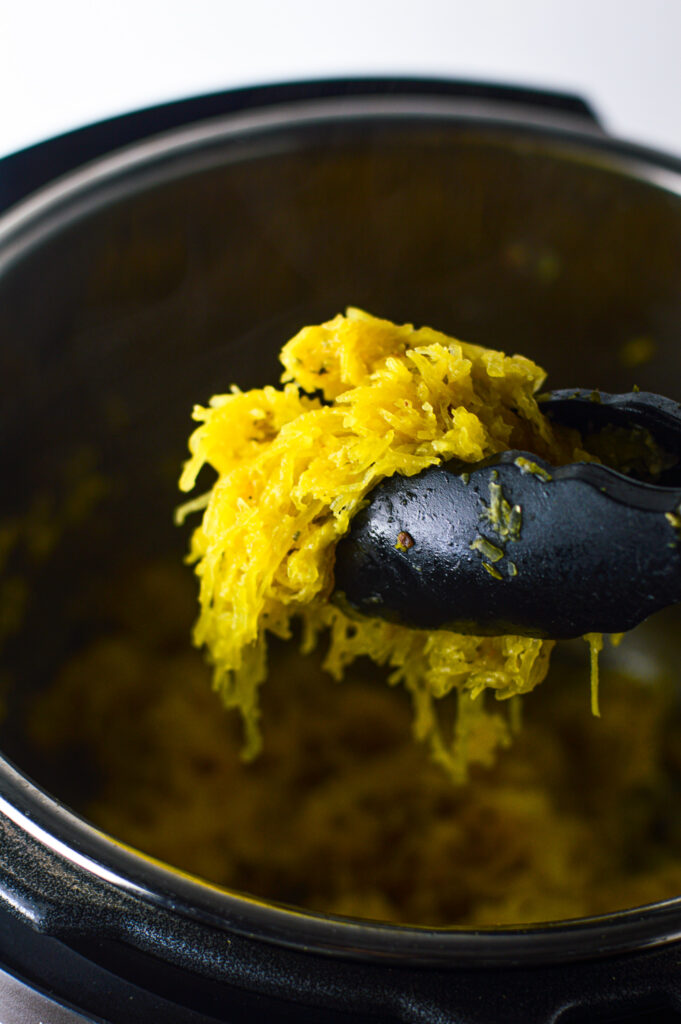 Instant Pot Garlic Parmesan Spaghetti Squash