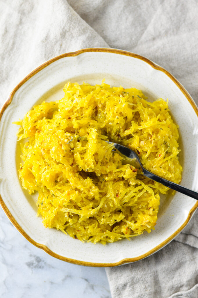 Instant Pot Garlic Parmesan Spaghetti Squash