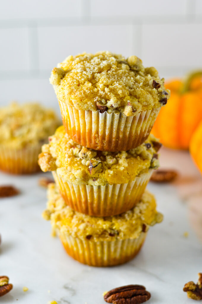 Pumpkin Coffee Cake Muffins