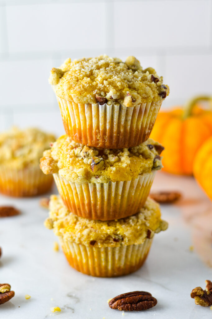 Pumpkin Coffee Cake Muffins