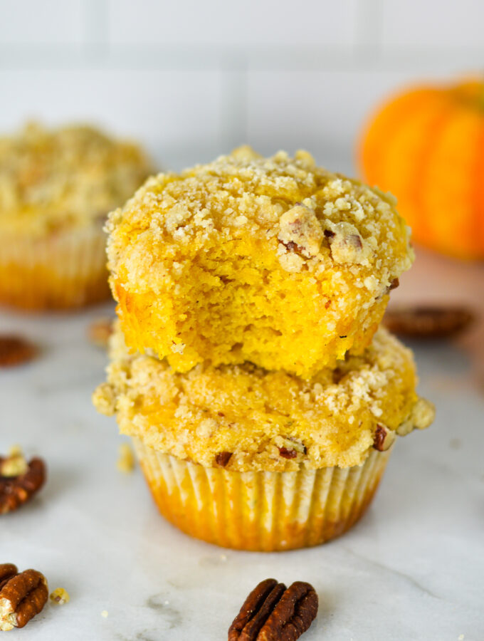 Pumpkin Coffee Cake Muffins