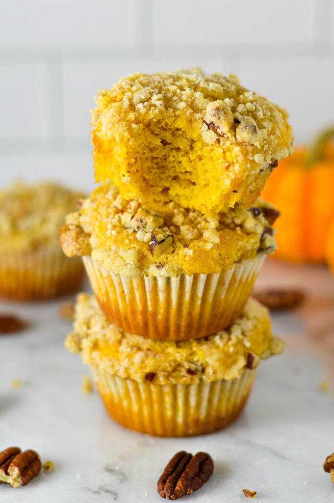 Pumpkin Coffee Cake Muffins