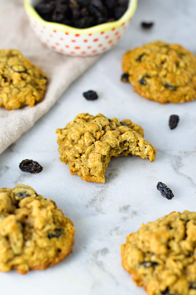 Oatmeal Rum Raisin Cookies